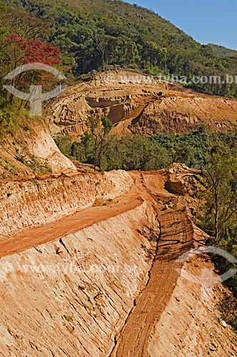  Earthmoving - road between Santo Hilario district and Guape  - Pimenta city - Minas Gerais state (MG) - Brazil