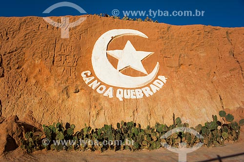  Moon and Star sculpture - symbol of Canoa Quebrada Beach  - Aracati city - Ceara state (CE) - Brazil