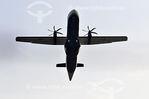  Plane taking off at the State Airport Professor Eribelto Manoel Reino  - Sao Jose do Rio Preto city - Sao Paulo state (SP) - Brazil