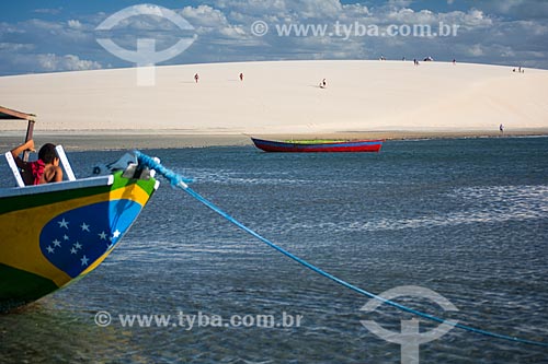  Boats - waterfront of Jericoacoara National Park with the Sunset Dune in the background  - Jijoca de Jericoacoara city - Ceara state (CE) - Brazil