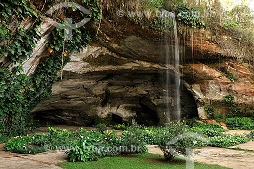  Entrance of Palhares Grotto - considered the largest sandstone cave in Latin America  - Sacramento city - Minas Gerais state (MG) - Brazil