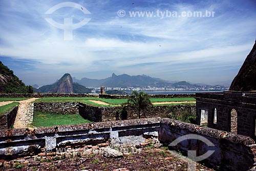  Ruins of Sao Luis Fort (1770) - also known as Morro do Pico Fort - with the Sugar Loaf and Christ the Redeemer in the background  - Niteroi city - Rio de Janeiro state (RJ) - Brazil