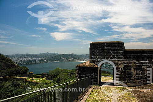  View of Niteroi city from Sao Luis Fort (1770) - also known as Morro do Pico Fort  - Niteroi city - Rio de Janeiro state (RJ) - Brazil