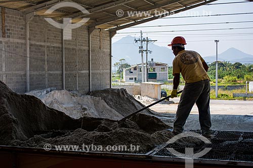  Concrete block factory in the Industrial Pole of Sampaio Correa  - Saquarema city - Rio de Janeiro state (RJ) - Brazil