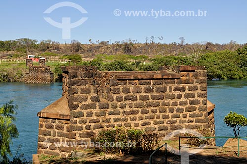  Ruins of old Affonso Penna Suspension Bridge  - Itumbiara city - Goias state (GO) - Brazil