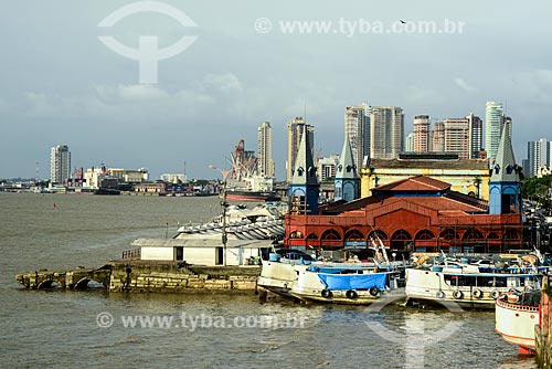 Berthed boats near to ver-o-peso market with buildings in the background  - Belem city - Para state (PA) - Brazil