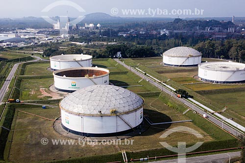  Oil storage tanks - Campos Eliseos Terminal  - Duque de Caxias city - Rio de Janeiro state (RJ) - Brazil