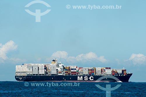  Cargo ship leaving the Guanabara Bay loaded with containers  - Rio de Janeiro city - Rio de Janeiro state (RJ) - Brazil