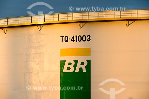  Oil tank in the Cabiunas terrestrial terminal (TECAB)  - Macae city - Brazil