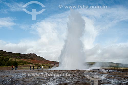  View of Geysir - the oldest known geyser in activity since the XIV century - Haukadalur Valley  - Haukadalur - Southern Region - Iceland