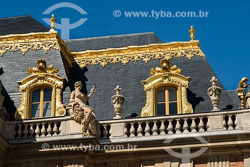  Detail of Château de Versailles (Palace of Versailles) - official residence of the France monarchy between the years 1682 to 1789  - Versalhes city - Yvelines department - France