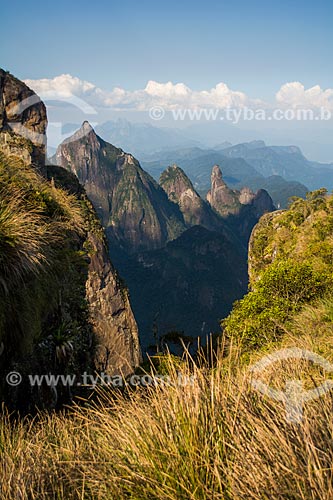  View of Santo Antonio, Cabeca de Peixe and Dedo de Deus Peaks from mirante known as Portais de Hercules (Hercules Portals)  - Petropolis city - Rio de Janeiro state (RJ) - Brazil