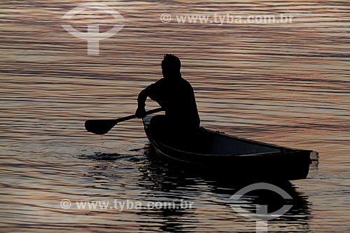 Riverine child - canoe in Maues-Acu River  - Maues city - Amazonas state (AM) - Brazil