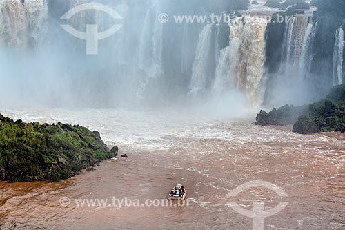 Boat ride on the Iguaçu River rapids - Iguaçu National Park   - Foz do Iguacu city - Parana state (PR) - Brazil