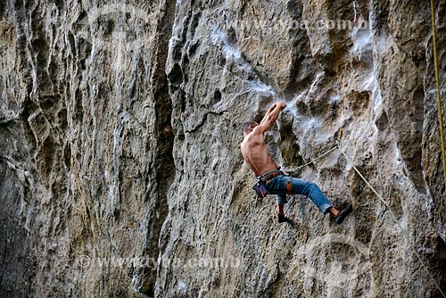  Climber - Campo Escola 2000 - Tijuca National Park  - Rio de Janeiro city - Rio de Janeiro state (RJ) - Brazil