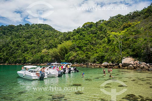  Motorboats and bathers - Verde Lagoon (Green Lagoon)  - Angra dos Reis city - Rio de Janeiro state (RJ) - Brazil