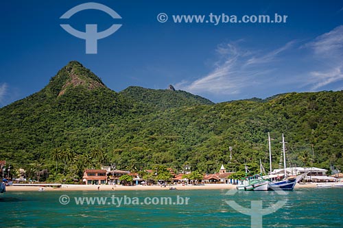  General view of Vila do Abraao (Abraao Village) from ferry used in the crossing between Ilha Grande and Angra dos Reis  - Angra dos Reis city - Rio de Janeiro state (RJ) - Brazil