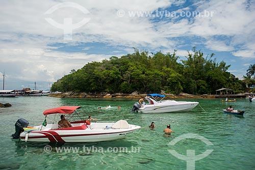  Motorboats and bathers - Azul Lagoon (Blue Lagoon)  - Angra dos Reis city - Rio de Janeiro state (RJ) - Brazil