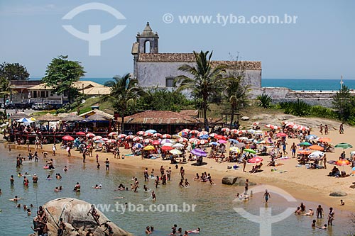  Bathers - Prainha Beach with the Sao Joao Batista Chapel (1619) in the background  - Casimiro de Abreu city - Rio de Janeiro state (RJ) - Brazil