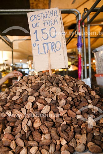  Brazil nut on sale - Ver-o-peso Market  - Belem city - Para state (PA) - Brazil