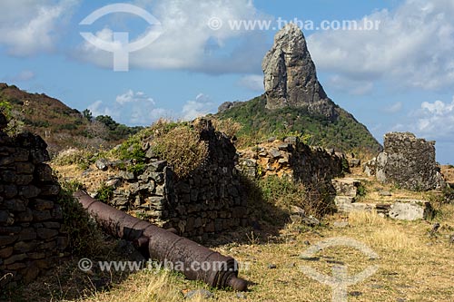  Ruins of Nossa Senhora dos Remedios Fortress with Pico Mountain in the background  - Fernando de Noronha city - Pernambuco state (PE) - Brazil