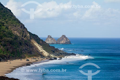  View of Conceicao Beach with Morro Dois Irmaos (Two Brothers Mountain) in the background  - Fernando de Noronha city - Pernambuco state (PE) - Brazil
