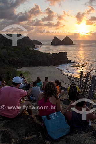  Sunset - Mirante of Boldro with Morro Dois Irmaos (Two Brothers Mountain) in the background  - Fernando de Noronha city - Pernambuco state (PE) - Brazil