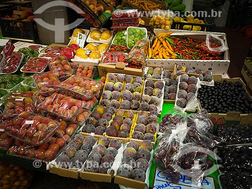  Fruits on sale in Supply Centre of the Guanabara State (CADEG)  - Rio de Janeiro city - Rio de Janeiro state (RJ) - Brazil