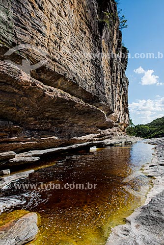  Preto River (Black River) under Paredao de Santo Antonio (Big Wall of Santo Antonio) - Ibitipoca State Park  - Lima Duarte city - Minas Gerais state (MG) - Brazil