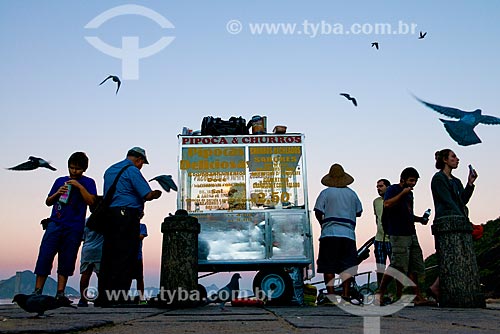  Pushcart of popcorn and Churros - Vermelha Beach (Red Beach)  - Rio de Janeiro city - Rio de Janeiro state (RJ) - Brazil