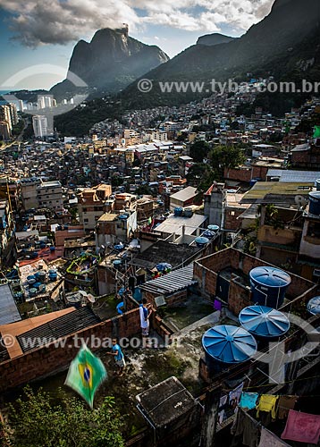  Rocinha Slum with Rock of Gavea in the background  - Rio de Janeiro city - Rio de Janeiro state (RJ) - Brazil