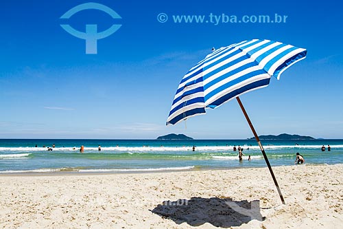 Sun umbrella - Acores Beach  - Florianopolis city - Santa Catarina state (SC) - Brazil
