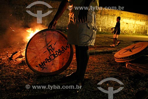  Tambourine fine tuning of Bumba meu boi Maracana Group to presentation during Sao Joao party  - Sao Luis city - Maranhao state (MA) - Brazil