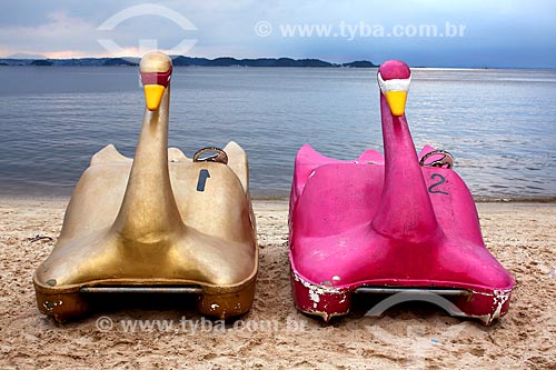  Paddle boats - Jose Bonifacio Beach - also known as Guarda Beach  - Rio de Janeiro city - Rio de Janeiro state (RJ) - Brazil