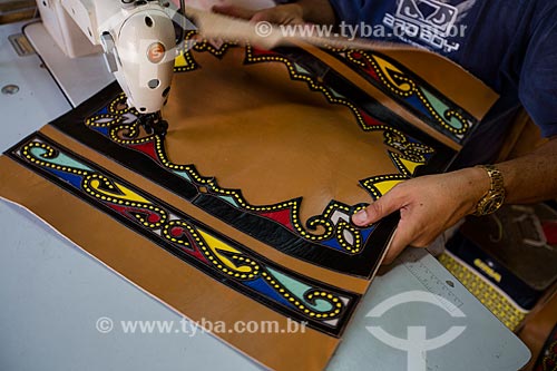  Production of handcraft of leather - workshop of Espedito Seleiro artisan  - Nova Olinda city - Ceara state (CE) - Brazil