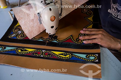 Production of handcraft of leather - workshop of Espedito Seleiro artisan  - Nova Olinda city - Ceara state (CE) - Brazil