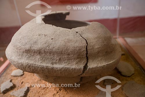  Large ceramic pot (Igaçaba) used as funerary urn found in Mata Farm (Crato City - CE) on exhibition - Casa Grande Foundation - Homem Kariri Memorial  - Nova Olinda city - Ceara state (CE) - Brazil