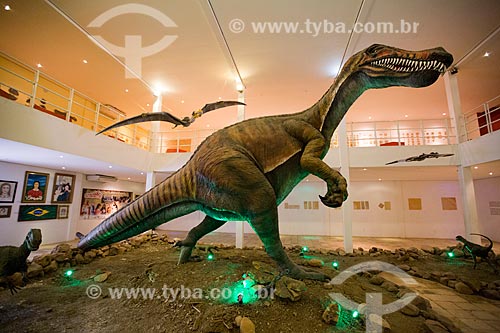  Replica of dinosaur Irritator (Irritator challengeri) - also known as Angaturama limai - and Pterosaur above - Regional University of Cariri Museum of Paleontology  - Santana do Cariri city - Ceara state (CE) - Brazil