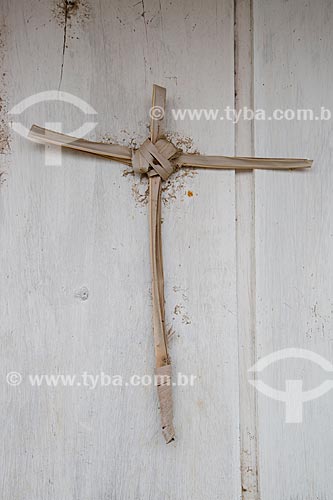  Cross of carnauba straw - usually made of branch blessed used in the religious party of Palm Sunday  - Juazeiro do Norte city - Ceara state (CE) - Brazil