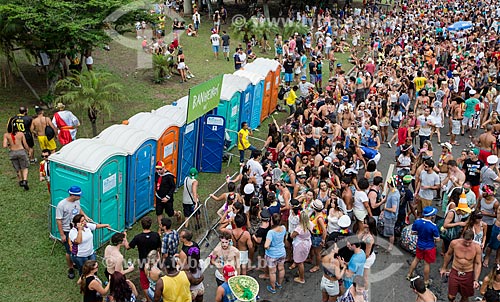  Chemical toilets - Sargento Pimenta carnival street troup parade - Flamengo Landfill  - Rio de Janeiro city - Rio de Janeiro state (RJ) - Brazil