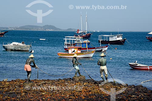  Sculpture to Three Fishermens - Armacao Beach waterfront  - Armacao dos Buzios city - Rio de Janeiro state (RJ) - Brazil