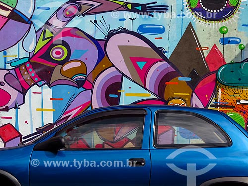  Car parked near wall with graffiti - Porto Alegre historic center  - Porto Alegre city - Rio Grande do Sul state (RS) - Brazil