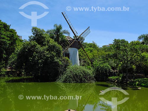  Windmill on the banks of lagoon - Moinhos de Vento Park (Windmill Park)  - Porto Alegre city - Rio Grande do Sul state (RS) - Brazil