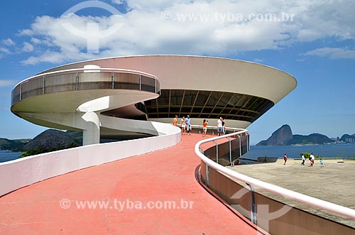  Ramp of Niteroi Contemporary Art Museum (1996) - part of the Caminho Niemeyer (Niemeyer Way)  - Niteroi city - Rio de Janeiro state (RJ) - Brazil