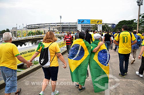  Fans with flag of Brazil surrounding the JournalistMario Filho Stadium - also known as Maracana - before the game between Brasil x Spain by final match of Confederations Cups  - Rio de Janeiro city - Rio de Janeiro state (RJ) - Brazil