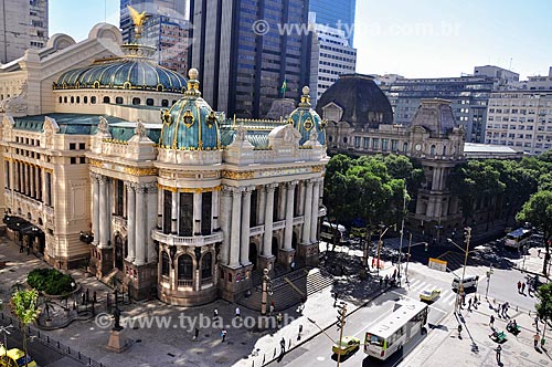  View of Municipal Theater of Rio de Janeiro (1909) with the National Museum of Fine Arts (1938) in the background  - Rio de Janeiro city - Rio de Janeiro state (RJ) - Brazil