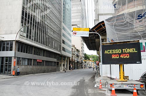  Variable-message sign indicating the Rio450 Tunnel - March 1 Street  - Rio de Janeiro city - Rio de Janeiro state (RJ) - Brazil