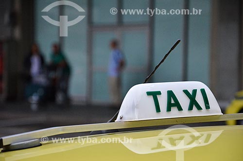  Detail of taxi - outdoor area of Antonio Carlos Jobim International Airport  - Rio de Janeiro city - Rio de Janeiro state (RJ) - Brazil