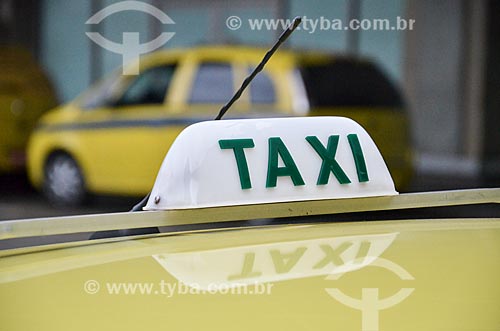  Detail of taxi - outdoor area of Antonio Carlos Jobim International Airport  - Rio de Janeiro city - Rio de Janeiro state (RJ) - Brazil