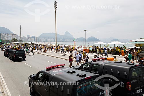  Police car of Riot Police during manifestation against corruption and for the President Dilma Rousseff Impeachment - Copacabana Beach waterfront  - Rio de Janeiro city - Rio de Janeiro state (RJ) - Brazil